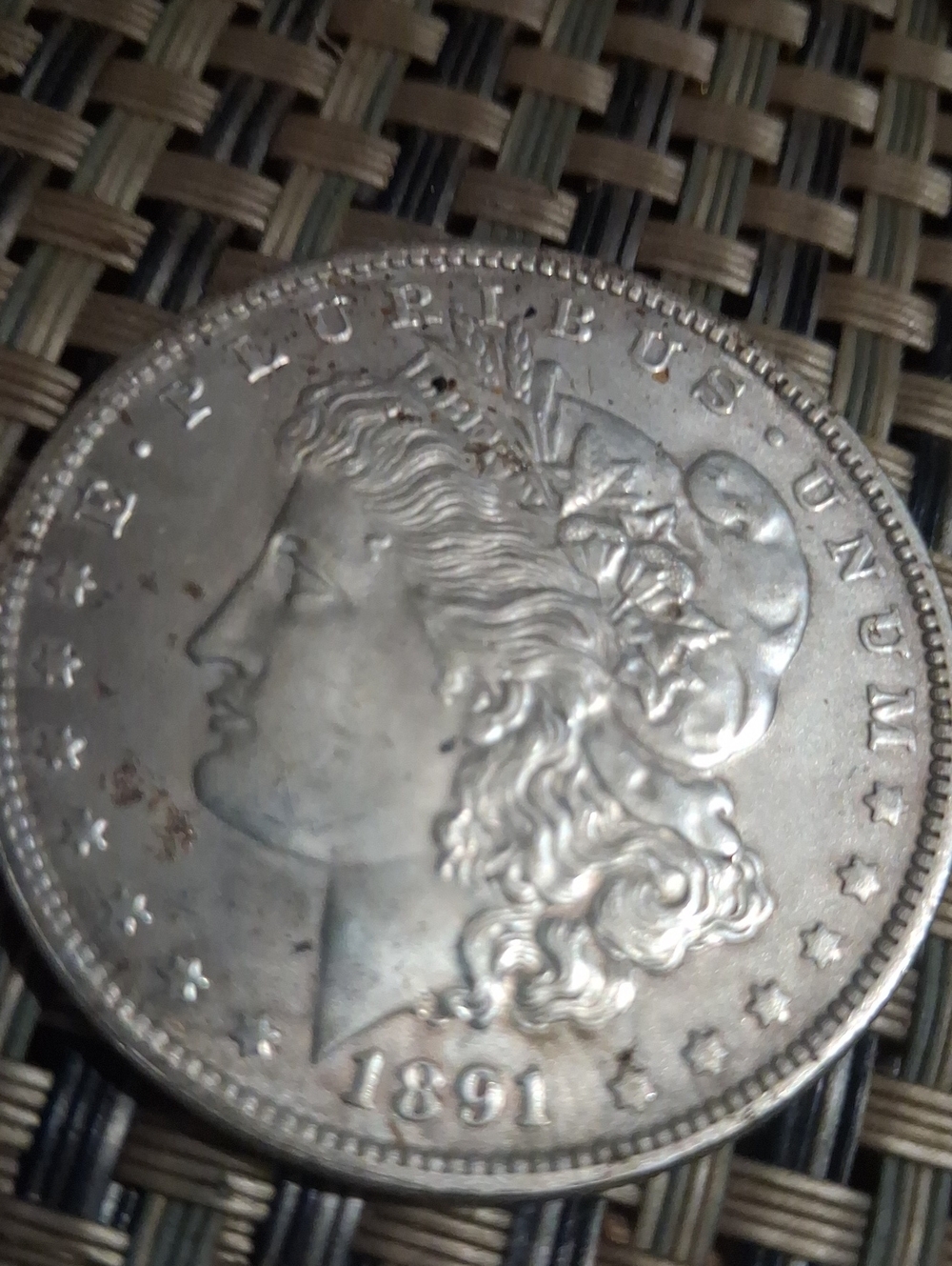 Mixed World Coins and Silver Bar Plate Metal- Assorted Metallic Tones - Picture 3 of 6